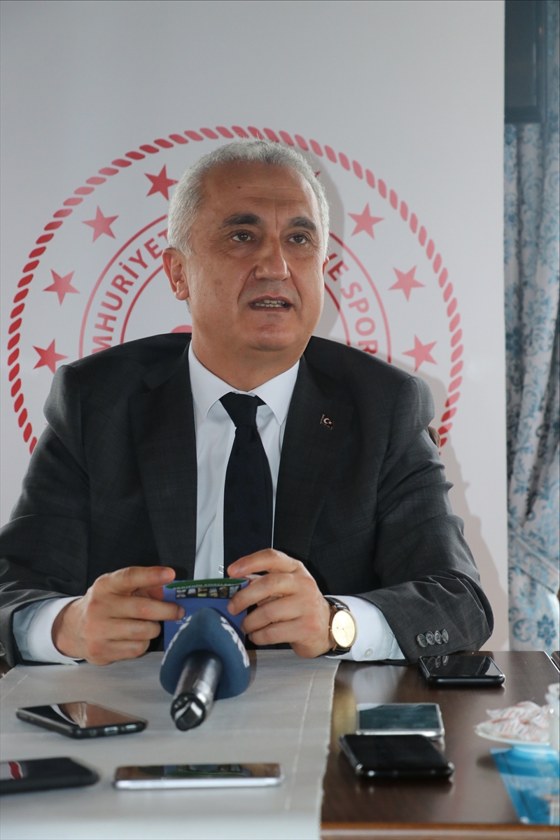 “4 Dağ 4 Kültür Projesi” kapsamında Türkiye'deki 4 dağda, 40 genç kamp yapacak