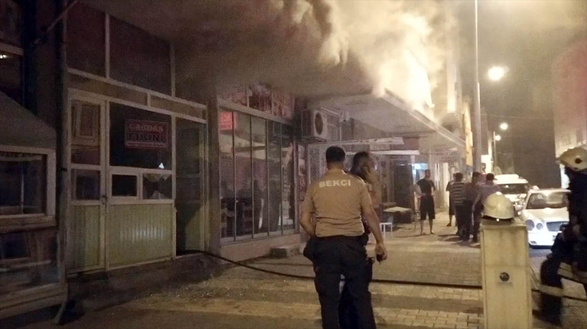 Adıyaman'da pide fırınında çıkan yangında 6 kişi dumandan etkilendi