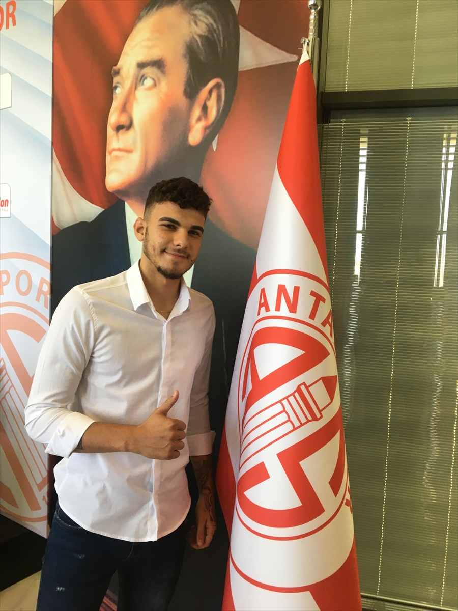 Antalyaspor, Doğukan Nelik ve Ersin Zehir'i kadrosuna kattı