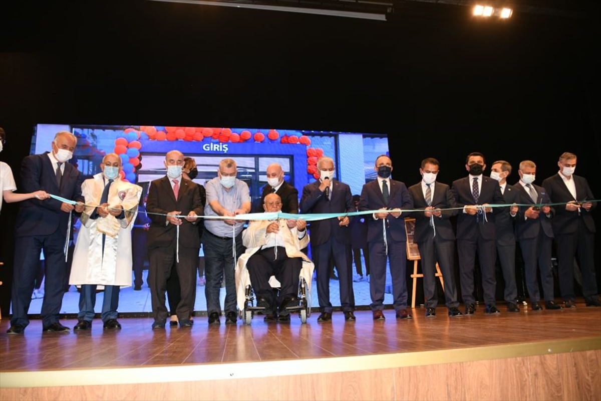 ÇOMÜ'de iş insanı Tacettin Aslan'a “fahri doktora” unvanı verildi