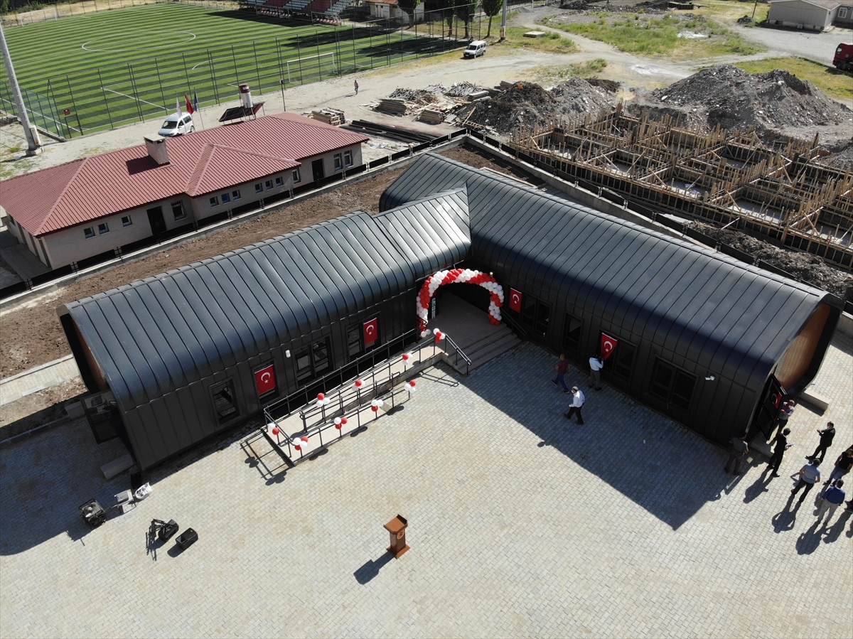 Doğu Anadolu'nun ilk modüler kütüphanesi Ağrı'da hizmete girdi