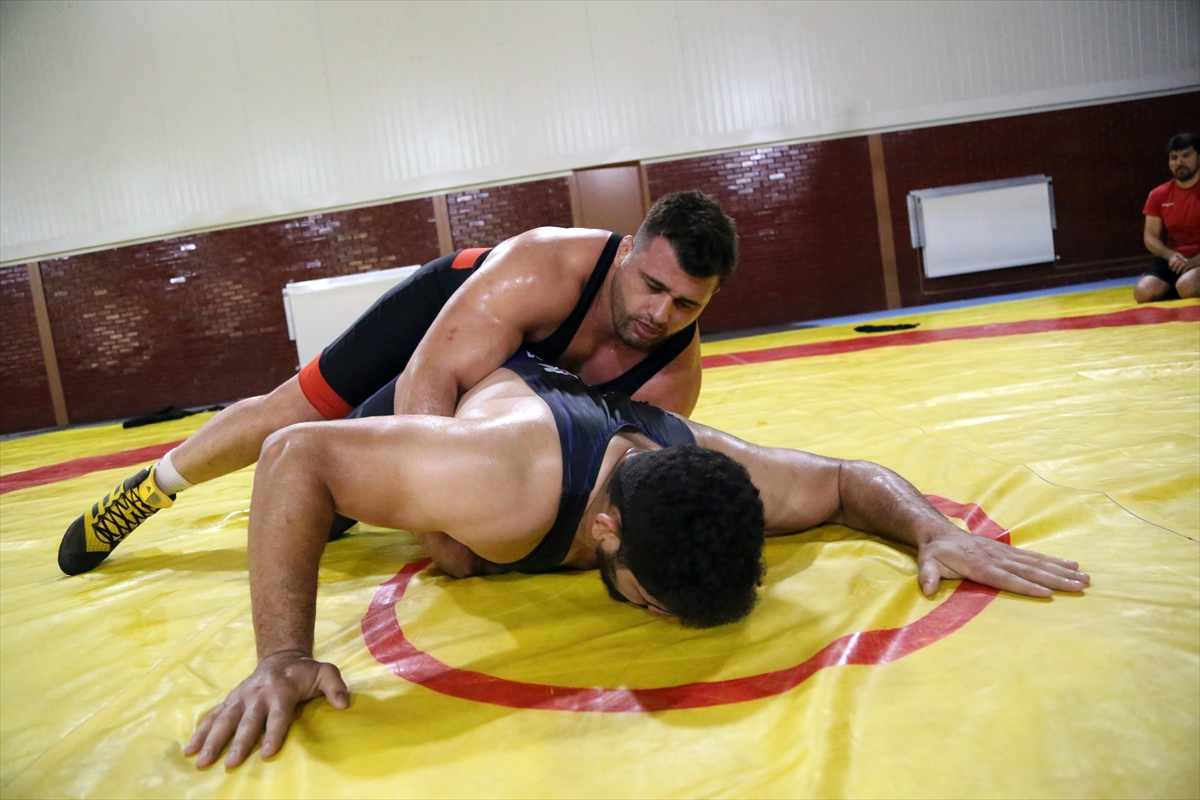 Grekoromen Güreş Milli Takımı Bolu'da ikinci etap kampına başladı