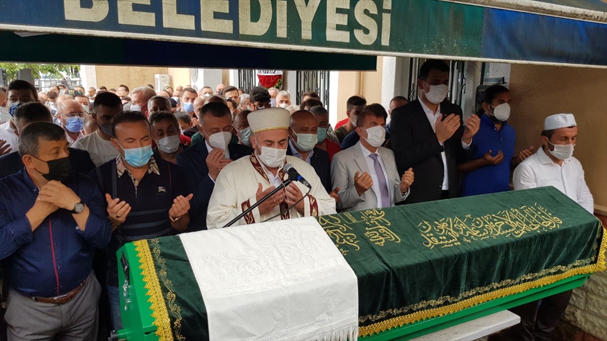 Kocaelispor'un eski başkanı Hüseyin Üzülmez'in cenazesi defnedildi
