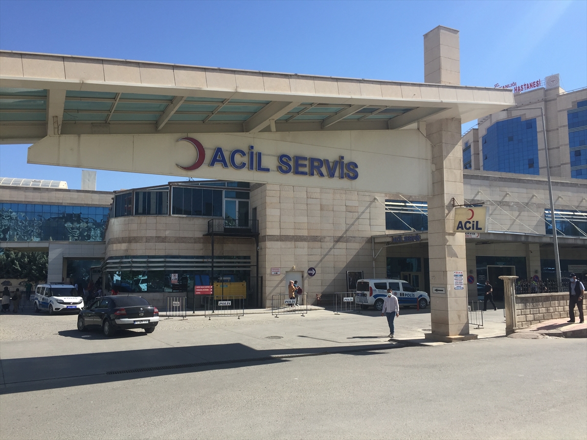 Siirt'te PKK'lı teröristlerden üs bölgesine uzun namlulu silahlarla saldırı: 1 şehit, 1 yaralı