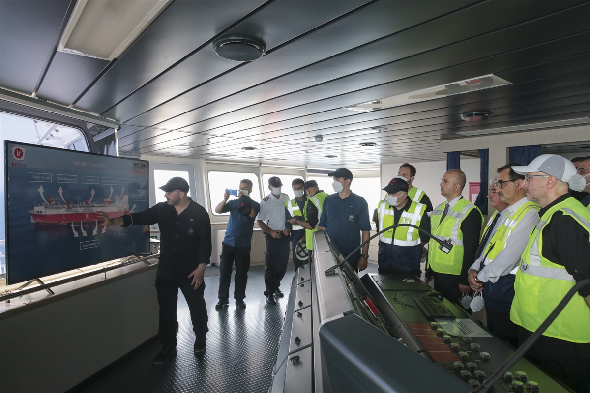 Türkiye'nin ilk doğal gaz depolama gemisi Ertuğrul Gazi hizmete girdi