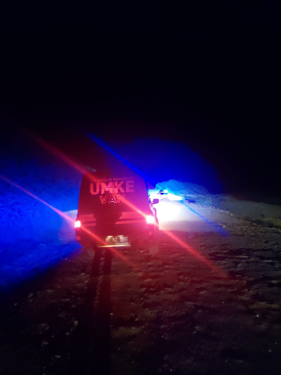 Van'da yaylada rahatsızlanan kişinin imdadına UMKE ekipleri yetişti