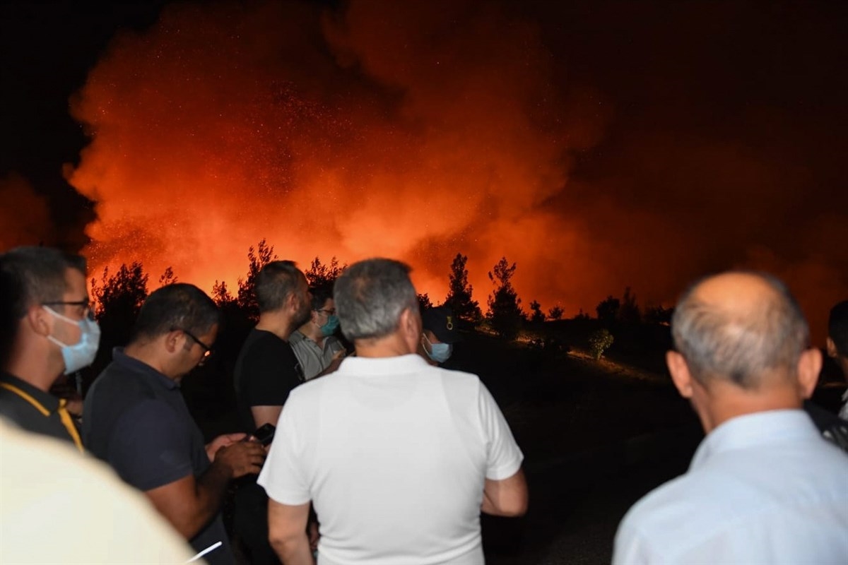Adana Aladağ'da çıkan orman yangınına müdahale ediliyor