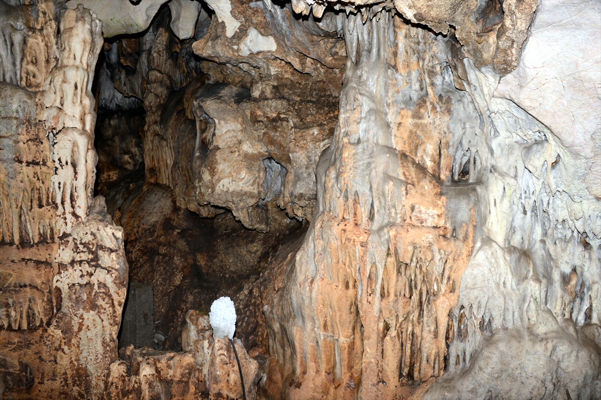 Bayram tatilinde “dünyanın 8. harikası” Ballıca Mağarası'nı 21 bin kişi gezdi