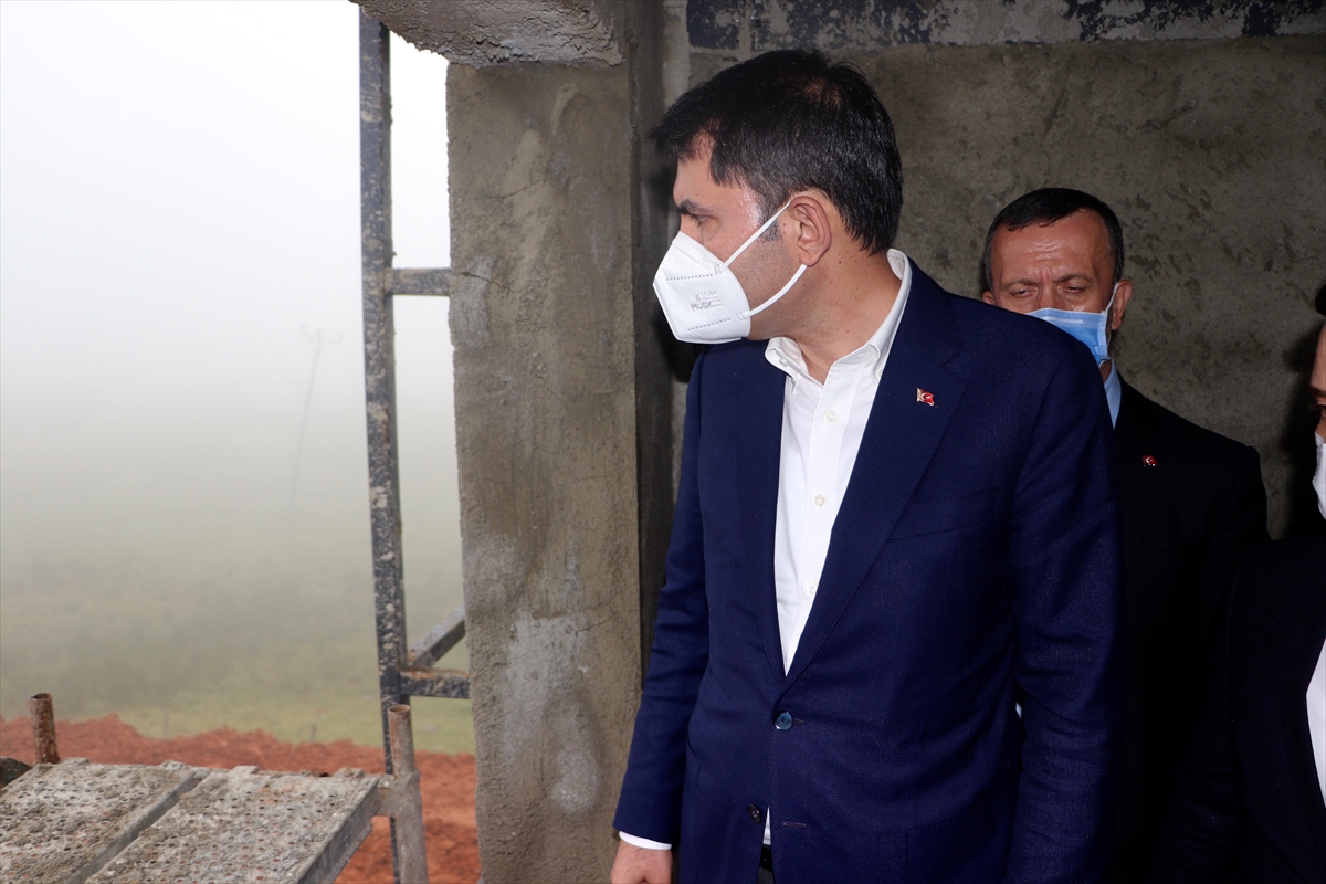 Çevre ve Şehircilik Bakanı Kurum, Trabzon'daki halk buluşmasında konuştu: