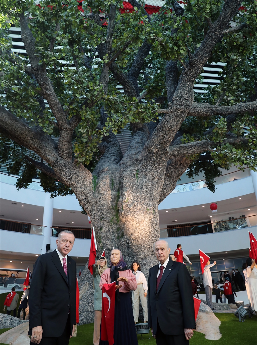 Cumhurbaşkanı Erdoğan, 15 Temmuz Demokrasi Müzesi'ni açtı