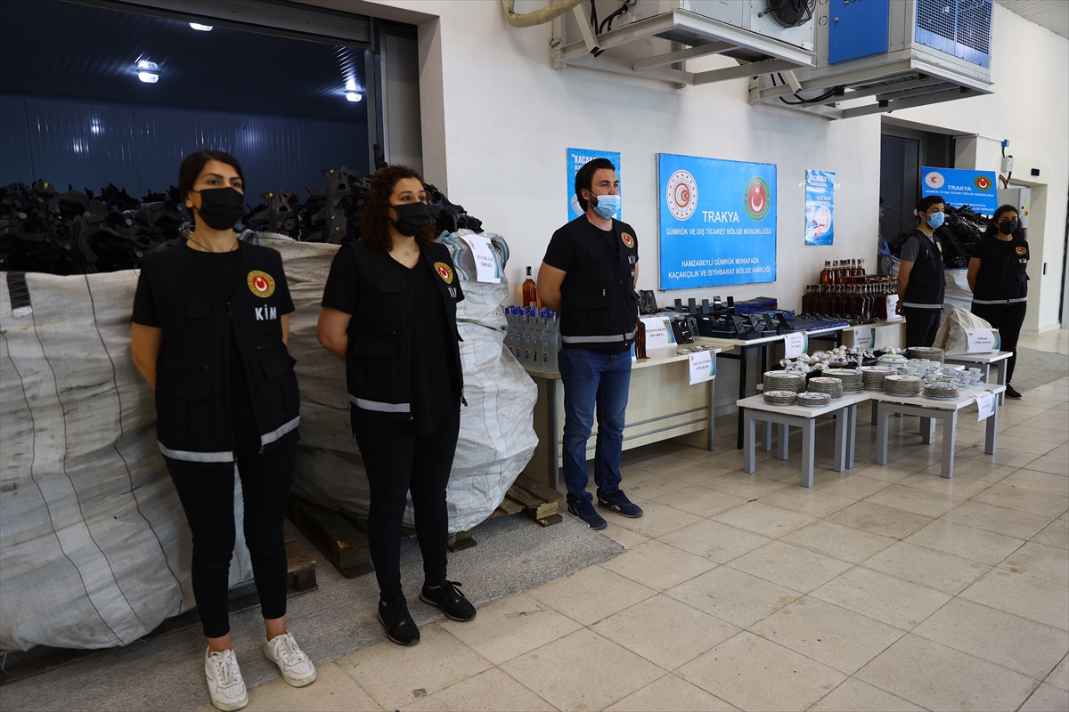 Gümrük muhafaza ekipleri sınır kapısında kaçakçılık olaylarına geçit vermedi