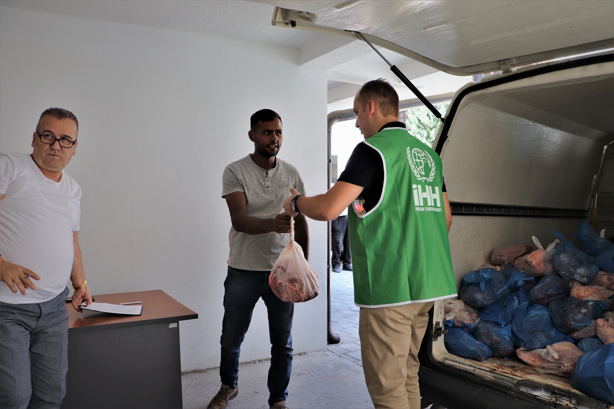 İHH Kosova'da 1500 aileye kurban eti dağıtacak