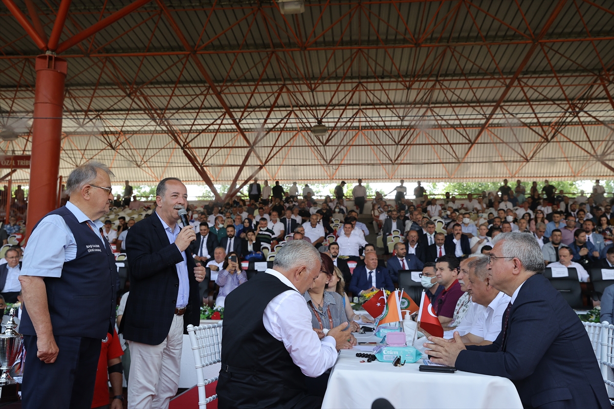 Kırkpınar'ın güreş ağalığını 1 milyon 22 bin lira bedelle mevcut ağa Seyfettin Selim kazandı