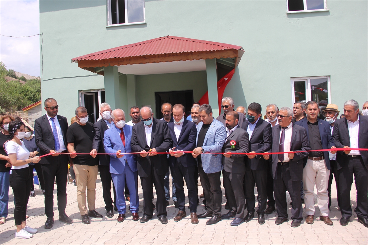 Sivas'ın Zara ilçesinde cem ve kültür merkezi açıldı