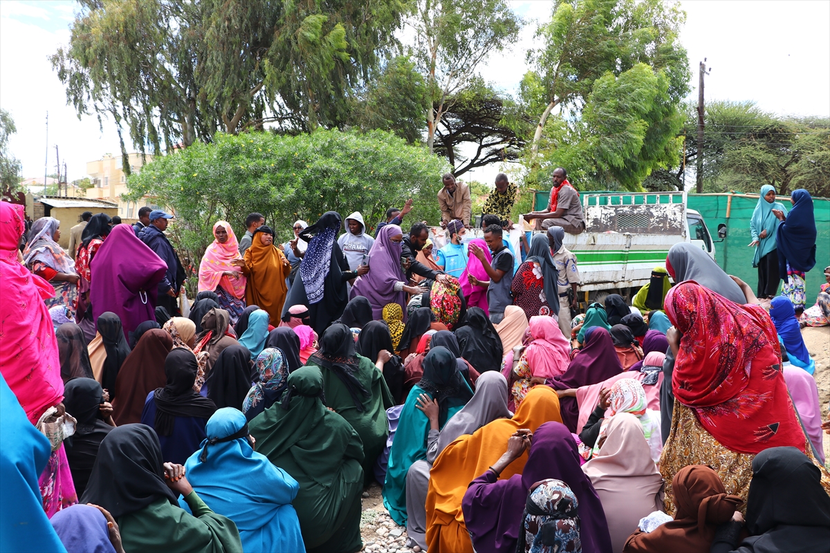 Somaliland'da ihtiyaç sahipleri Türkiye Diyanet Vakfı ile bayram etti