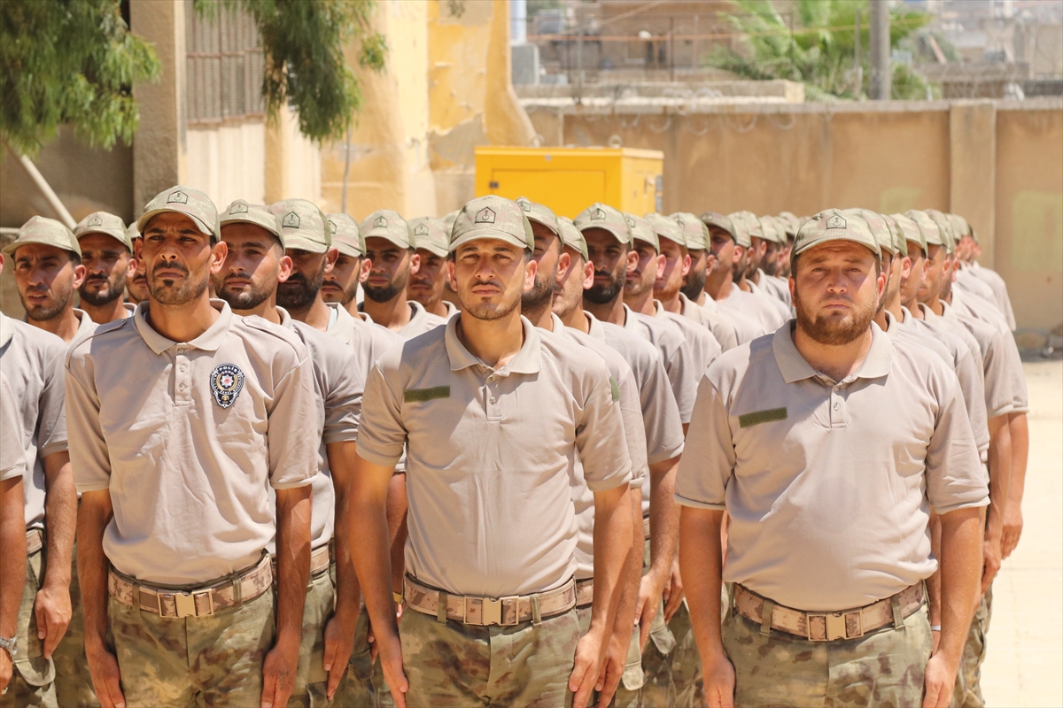 Suriye'nin Afrin ilçesinde 120 polis mezun oldu