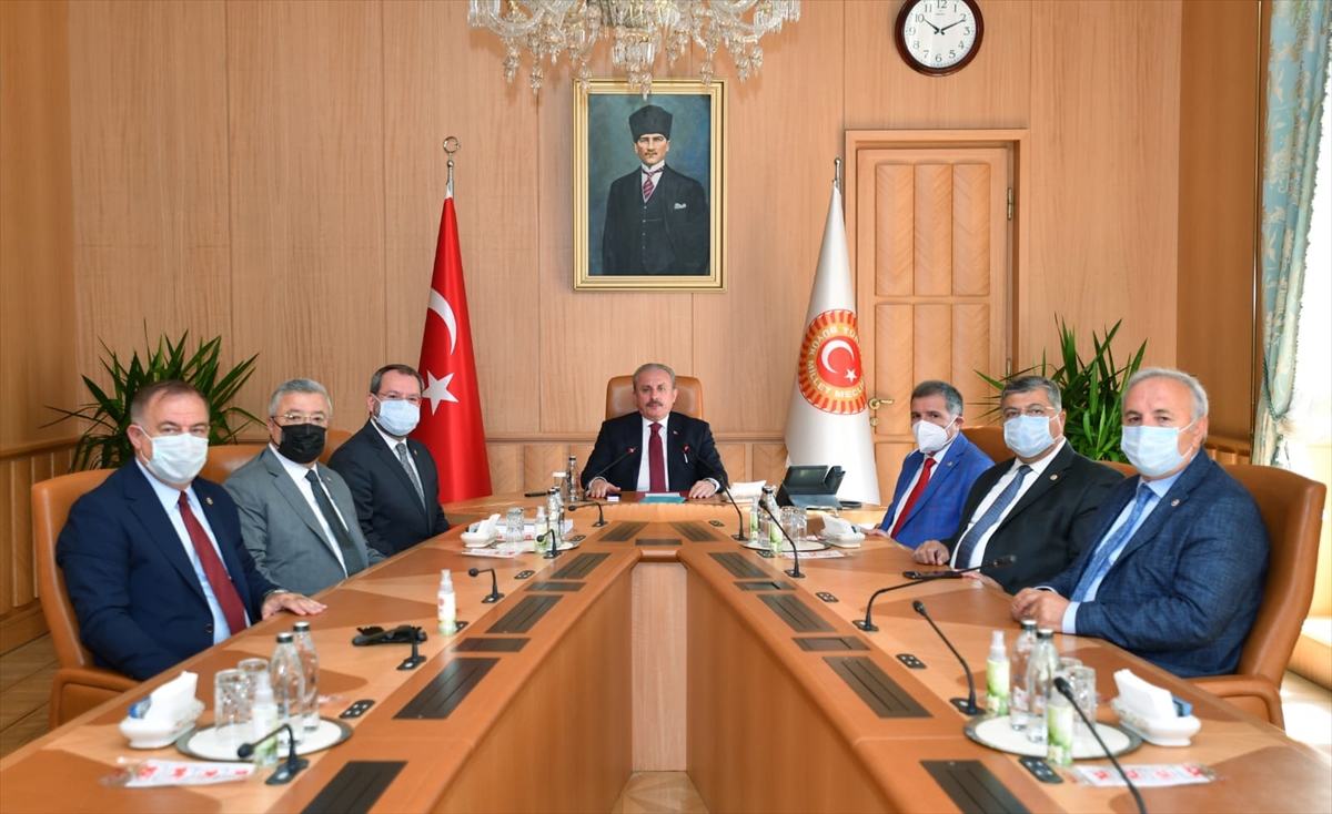 Deprem Araştırma Komisyonu Başkanı Uncuoğlu, komisyon raporuyla ilgili bilgi verdi: