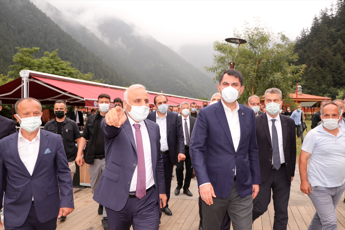 Uzungöl'ü ziyaret eden Çevre ve Şehircilik Bakanı Kurum, burada yapılan çalışmaları anlattı: