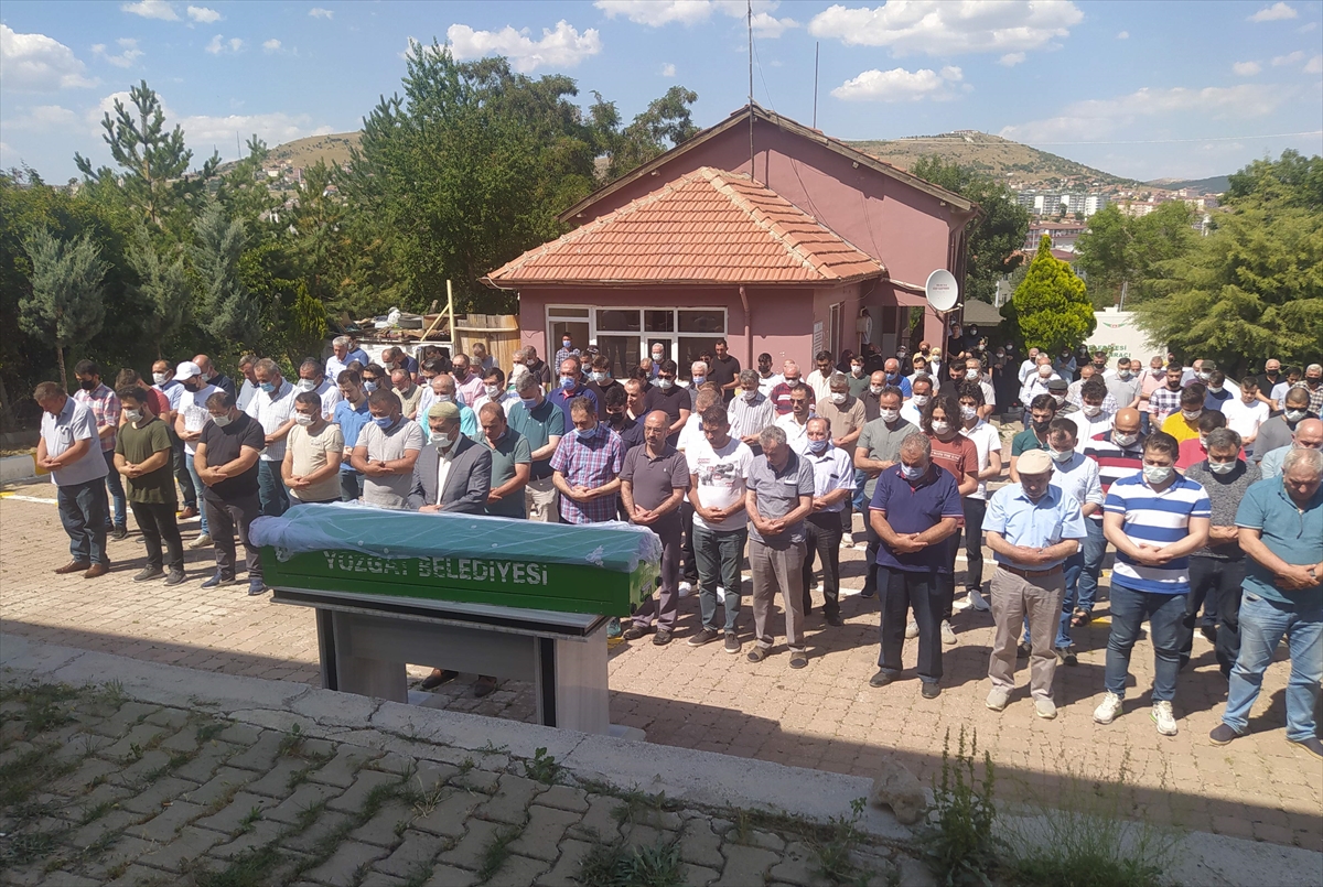 GÜNCELLEME – Yozgat'ta uzman çavuş düğün hazırlığı yaptığı nişanlısını öldürdükten sonra intihar etti