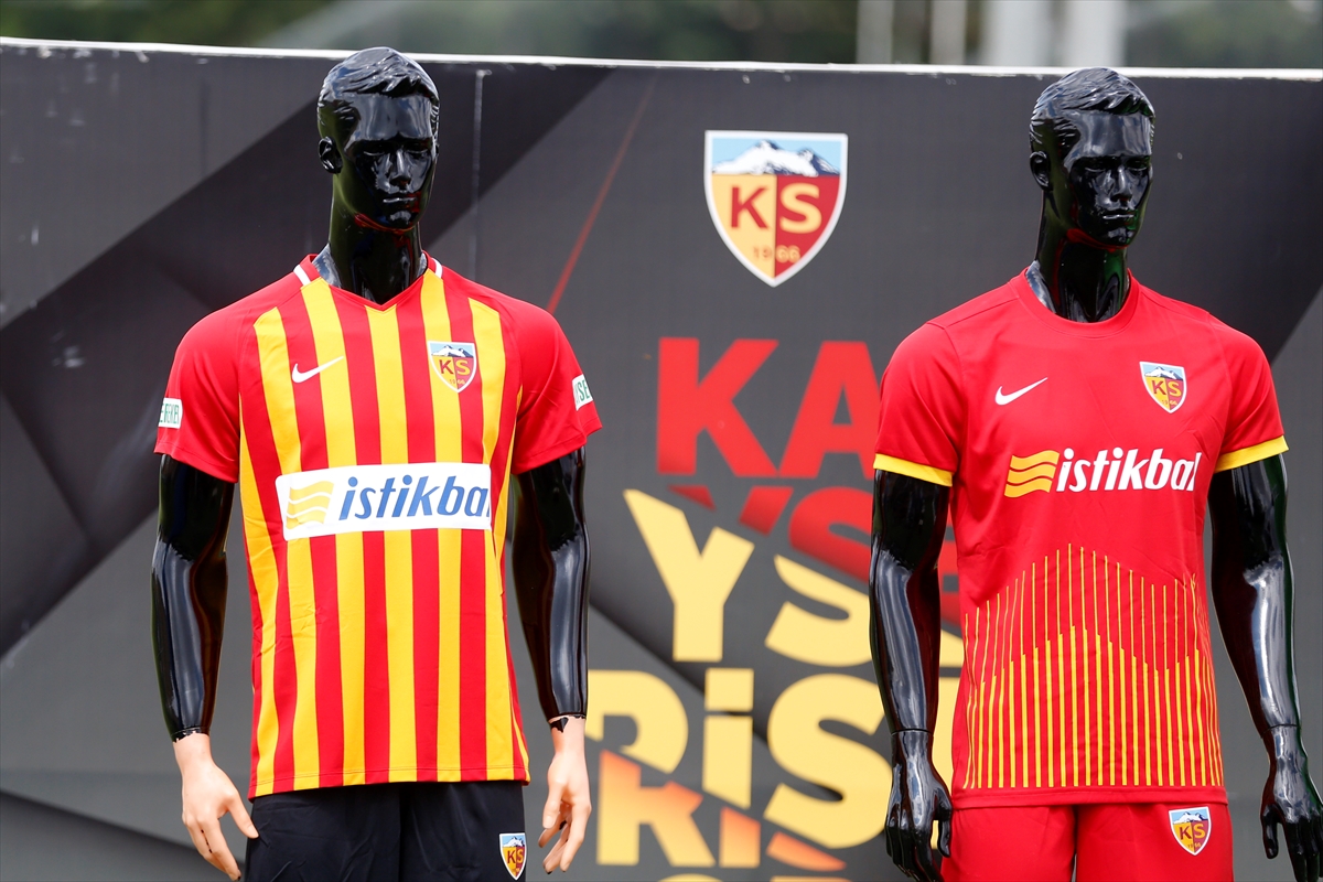 Yukatel Kayserispor yeni sezon formalarını tanıttı