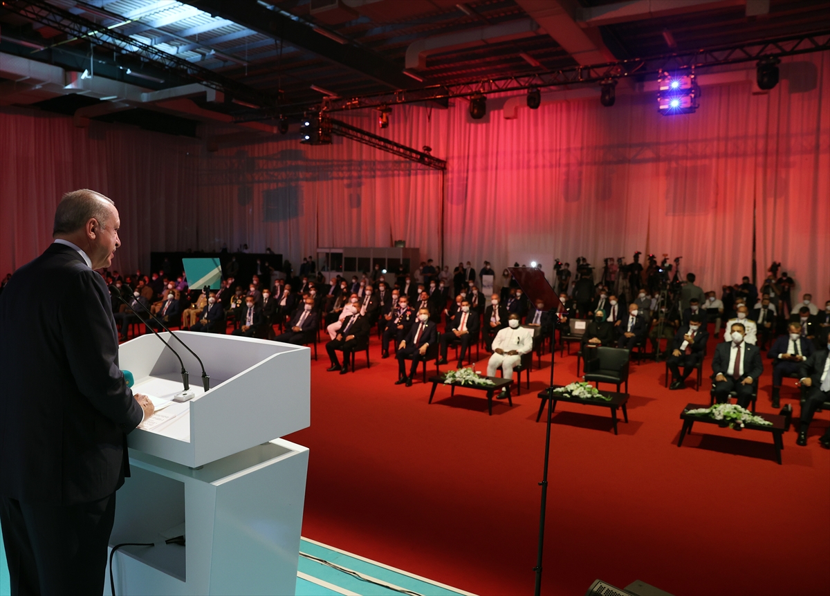 Cumhurbaşkanı Erdoğan, İDEF'21 15. Uluslararası Savunma Sanayii Fuarı Açılış Töreni'ne katıldı: (1)