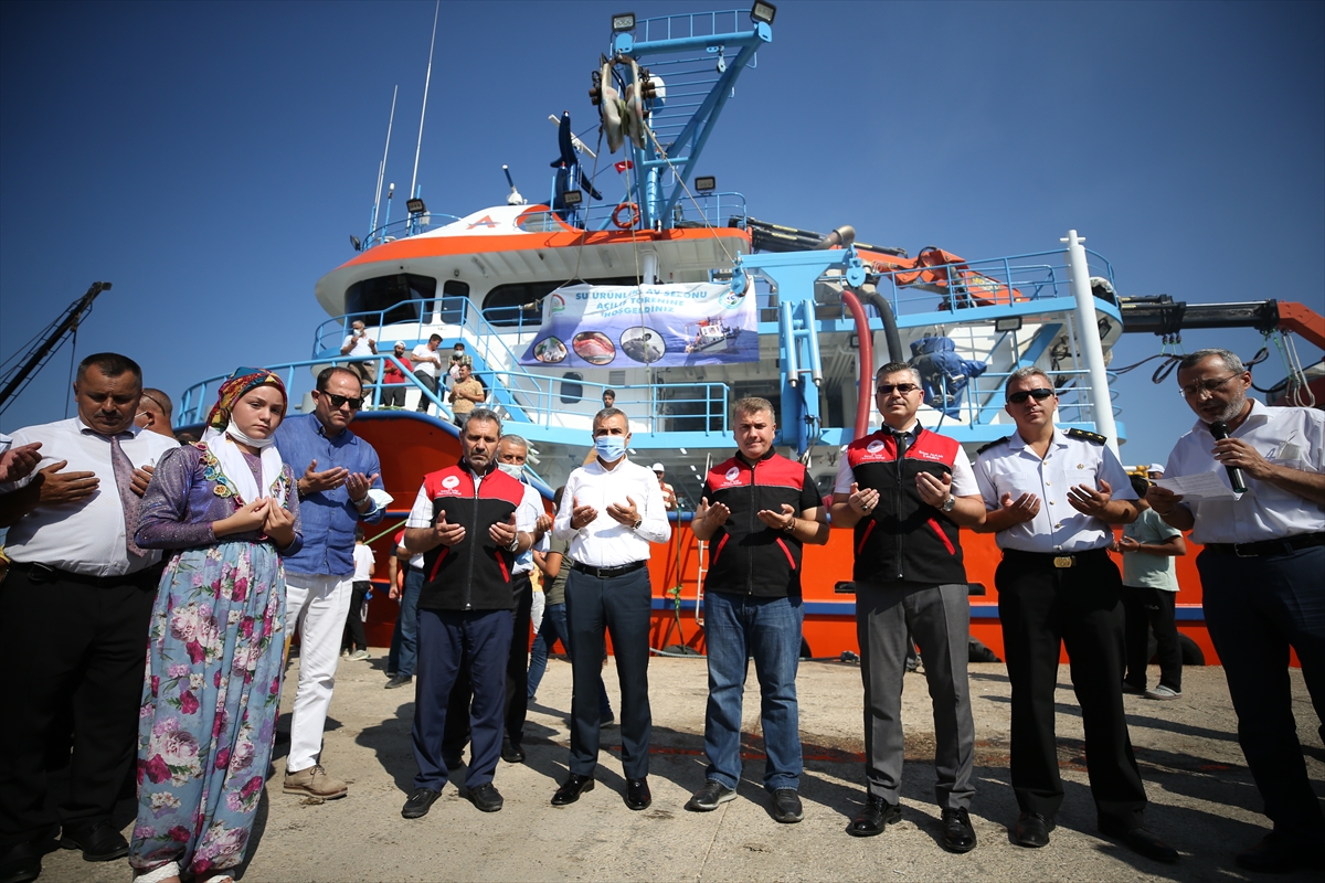 Balıkesirli balıkçılar yeni av sezonu için hazırlıklarını tamamladı