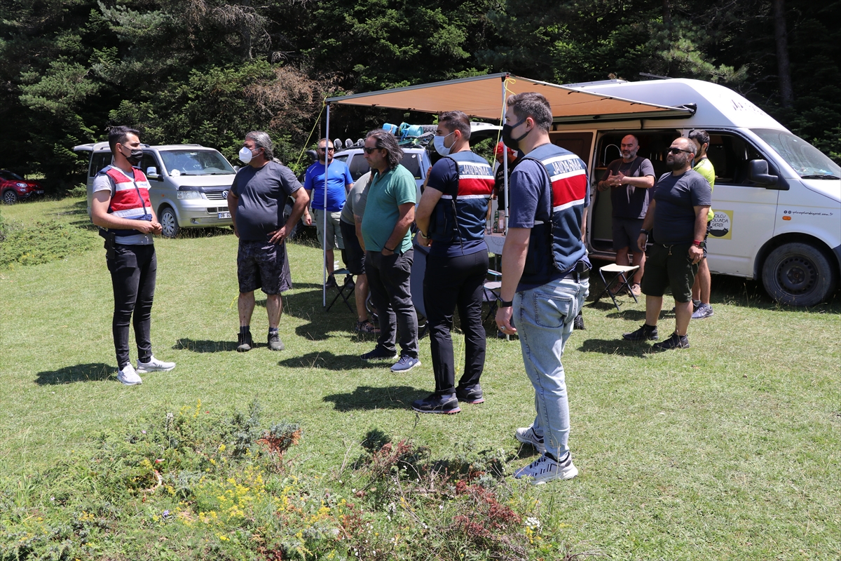 Bolu'da jandarma ekipleri, piknik alanları dışında ateş yakılmasına müsaade etmiyor