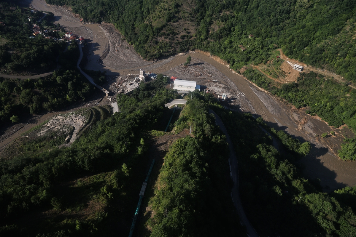 DSİ Genel Müdürü Yıldız, sel felaketinin yaşandığı Bozkurt'ta HES kapaklarının patladığı iddialarını yalanladı: