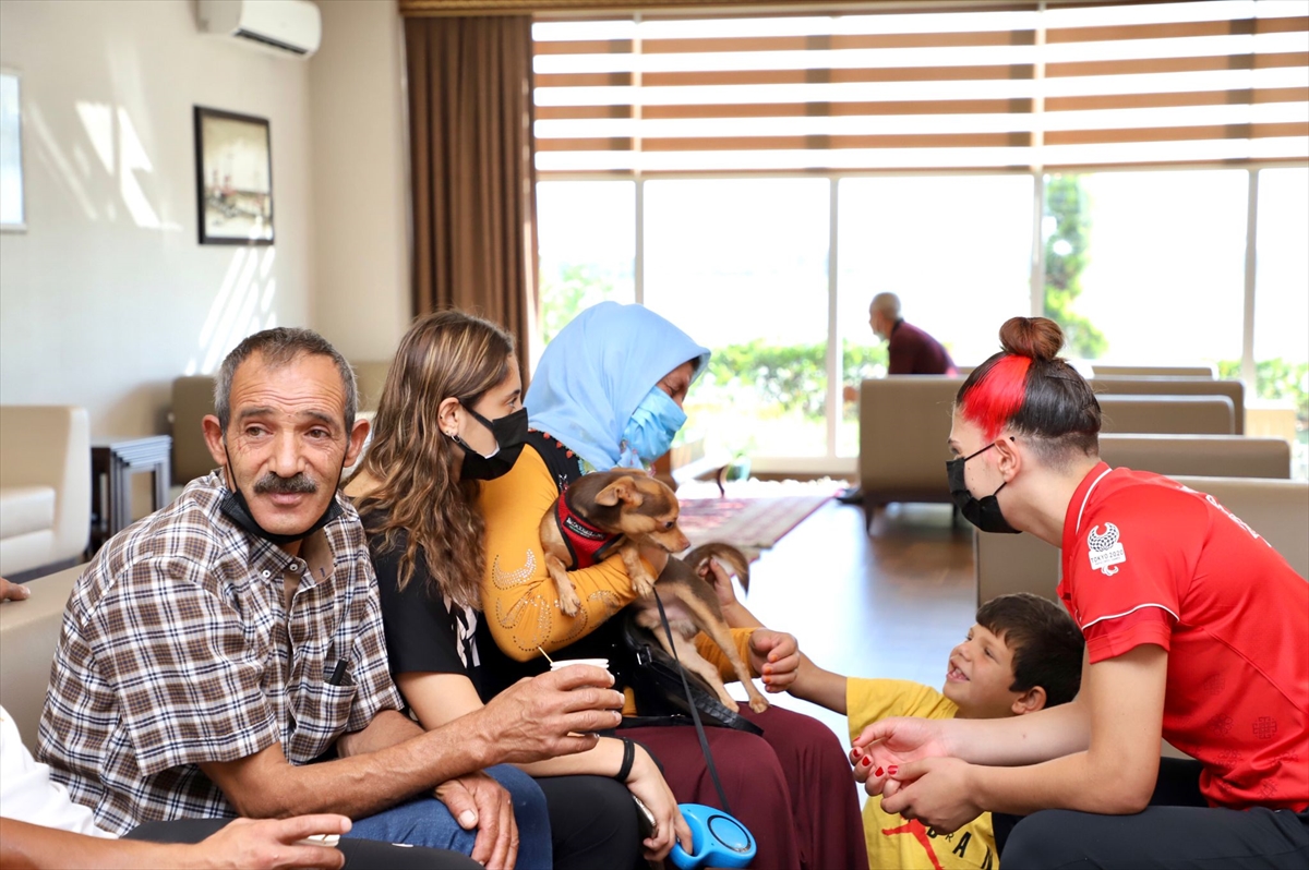 Dünya şampiyonu paralimpik sporcular, Tokyo 2020 için memleketleri Samsun'dan uğurlandı