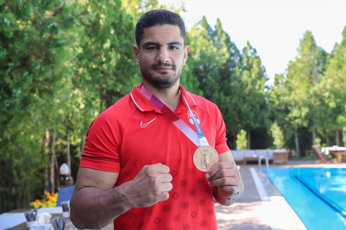 Milli güreşçi Taha Akgül, Tokyo'da aldığı madalyanın önemine dikkati çekti: