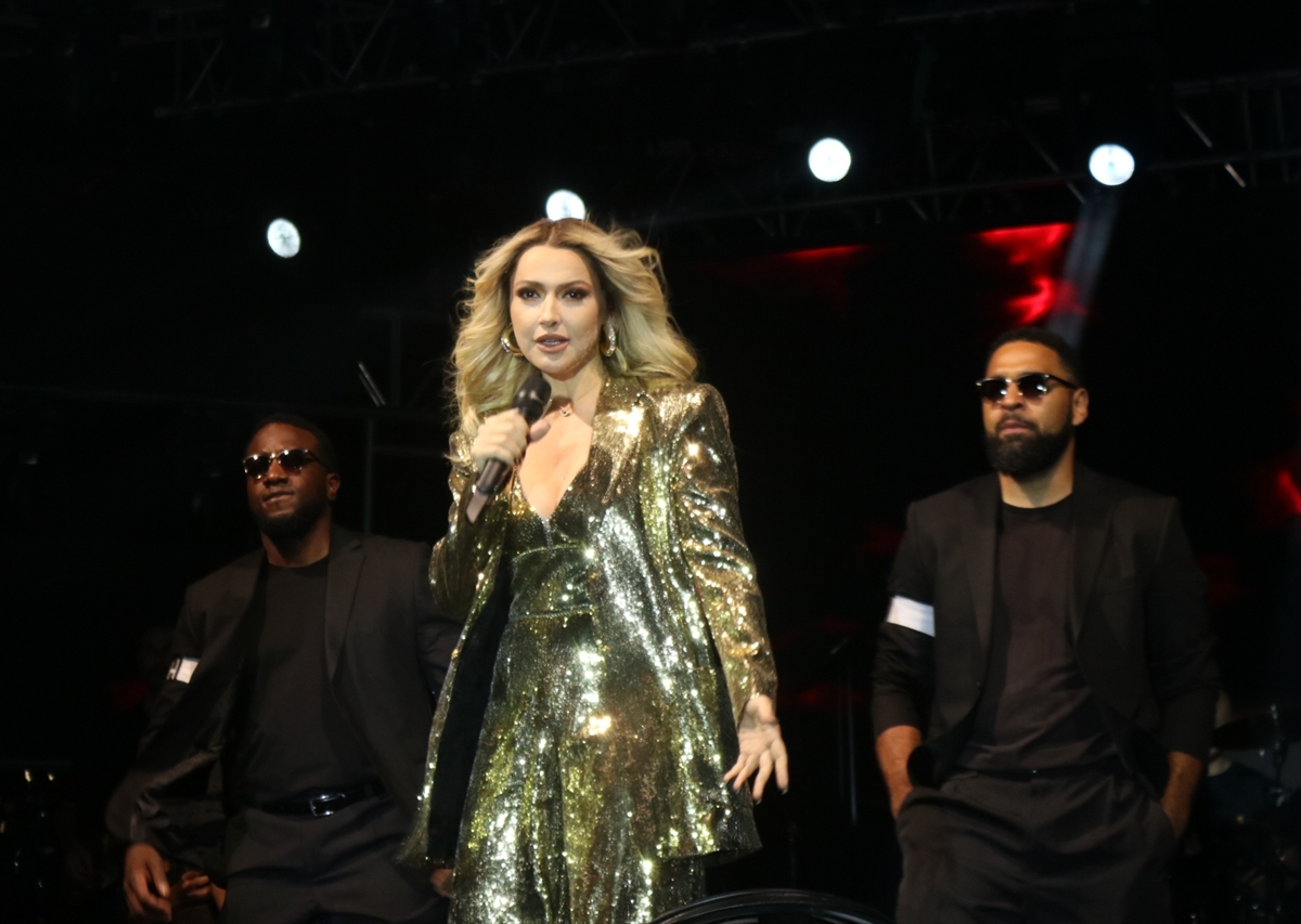 Sanatçı Hadise 30 Ağustos Zafer Bayramı'nda Ankara'da konser verdi