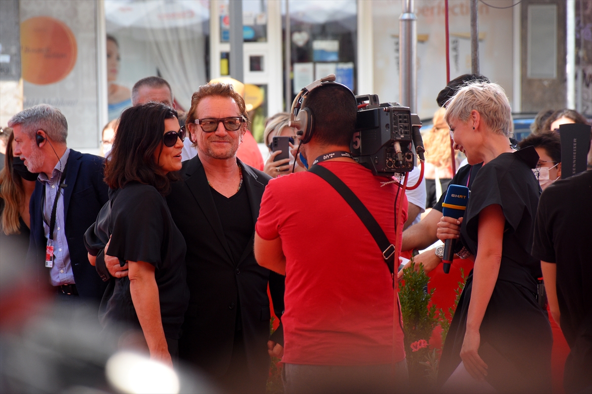 Saraybosna F i l m Festivali’nin onur konuğu dünyaca ünlü şarkıcı Bono Vox oldu
