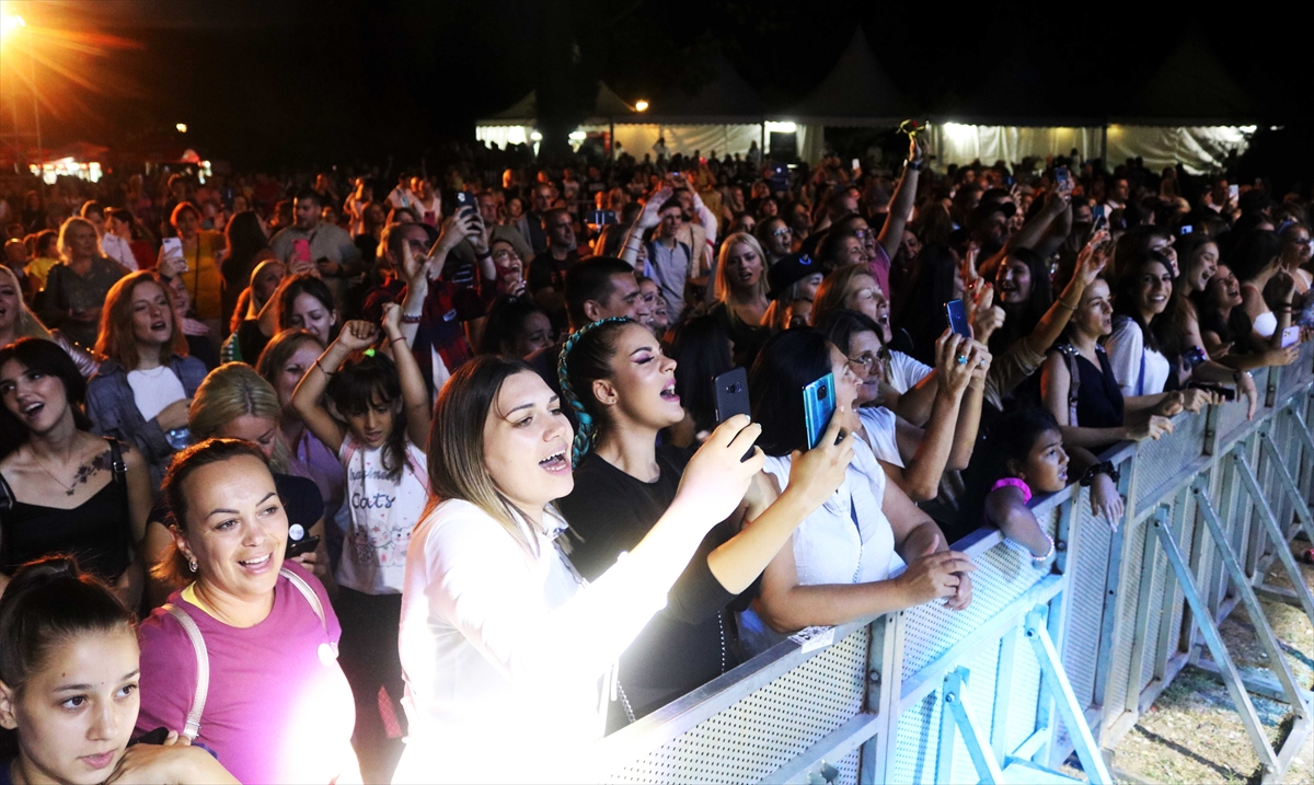 Sırbistan'daki “Tamburica Festivali”nde ödüller sahiplerini buldu
