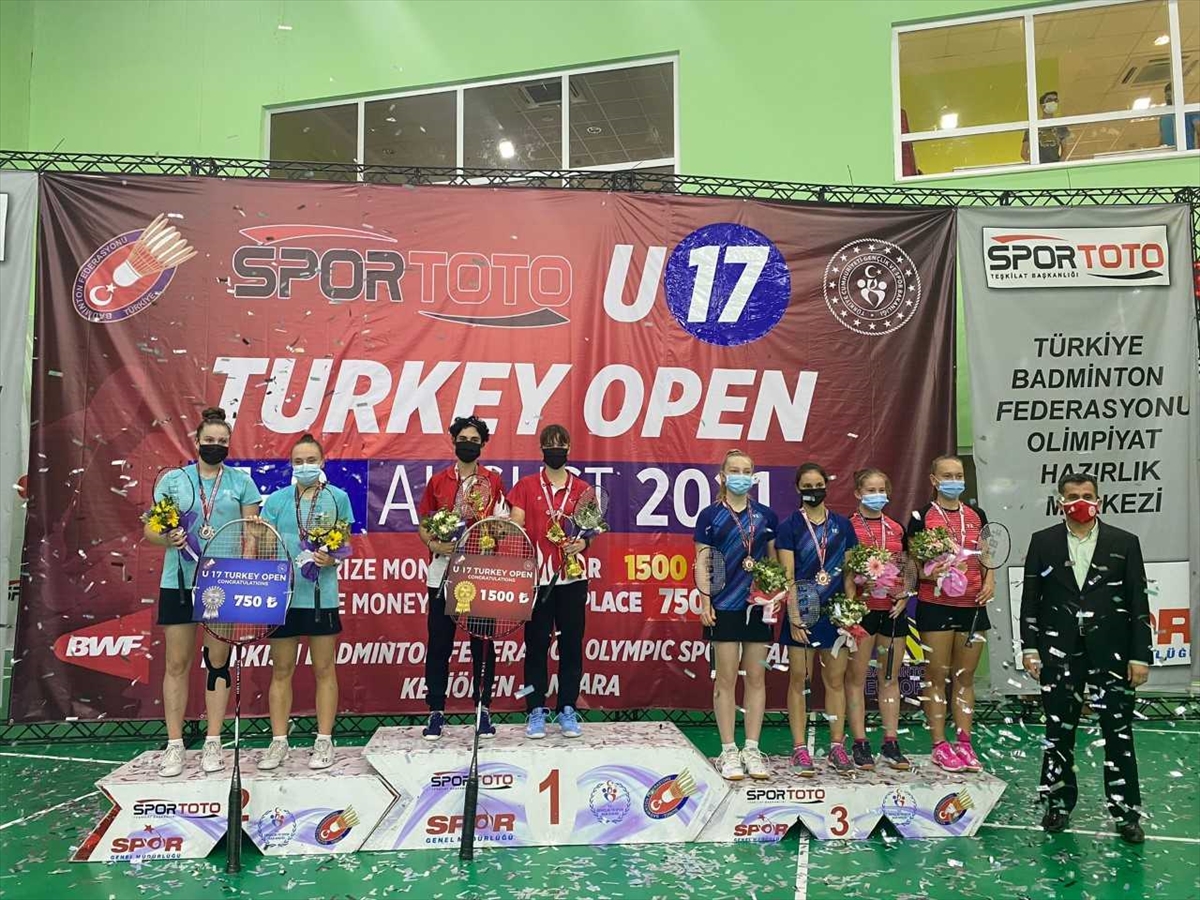 Uluslararası 17 Yaş Badminton Turnuvası sona erdi