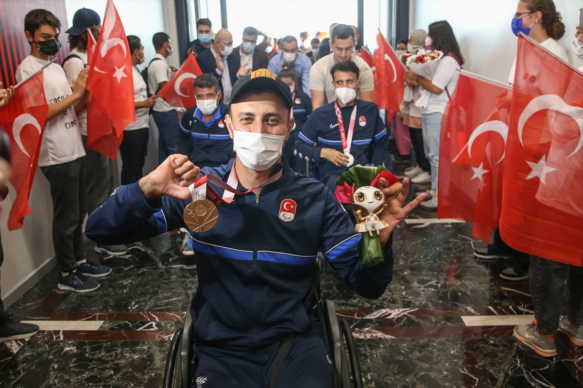 2020 Tokyo Paralimpik Oyunları'nda yarışları biten milli sporcular yurda döndü