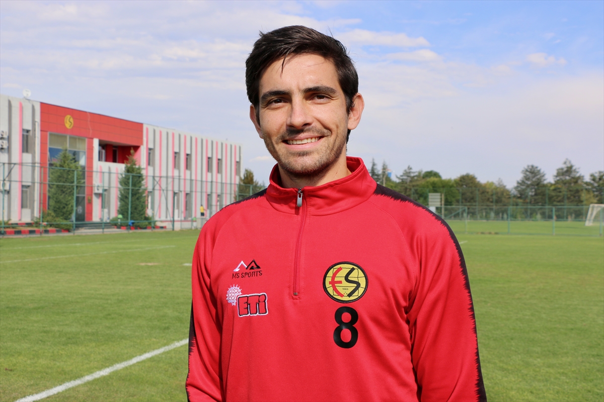 “Anadolu yıldızı” Eskişehirspor'un deneyimli kaptanları başarı için gençlerin enerjisine güveniyor