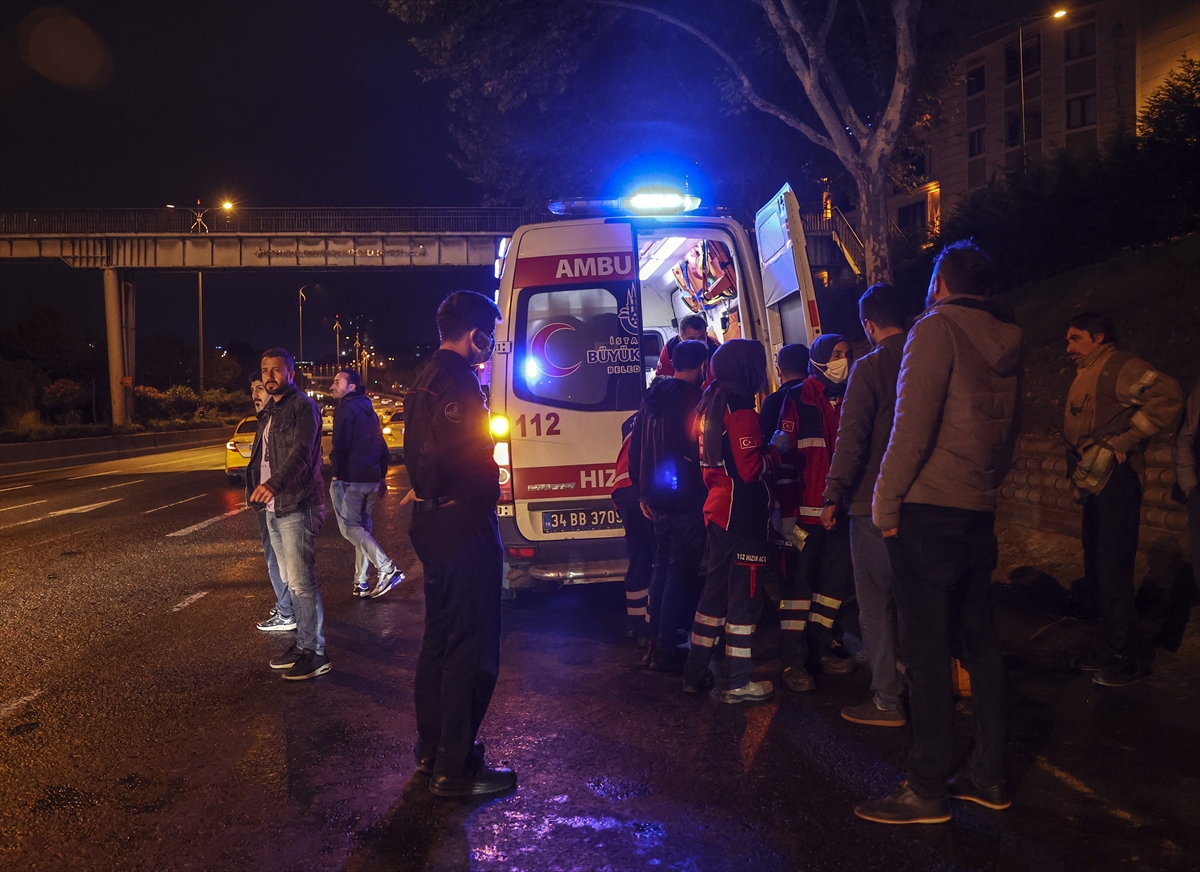 Esenler'de zincirleme trafik kazasında ikisi kadın 5 kişi yaralandı