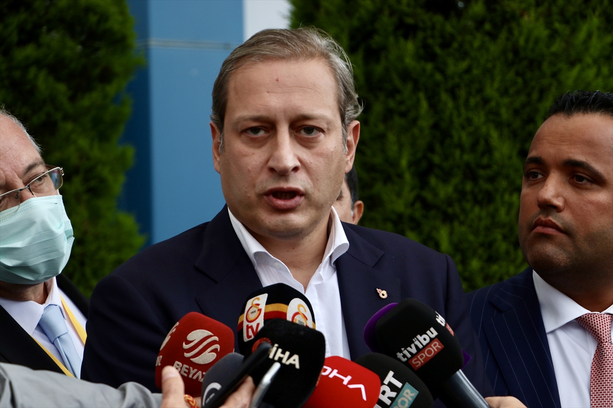 Galatasaray Başkanı Elmas, milli takıma Fatih Terim'in istenmesi durumunda buna izin vermeyeceklerini söyledi: