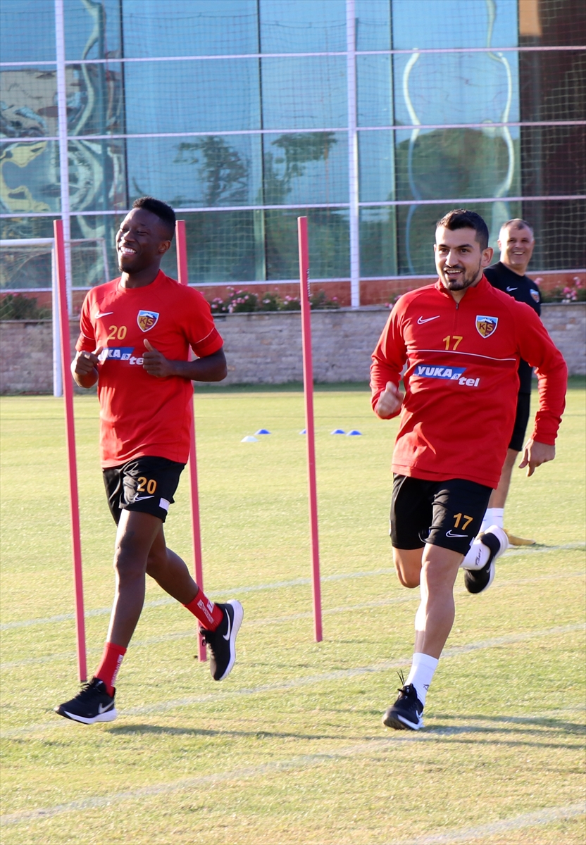 Kayserispor Teknik Direktörü Karaman: “Milli takımlar, tek adamın tek başına yönetebileceği bir yer değil”