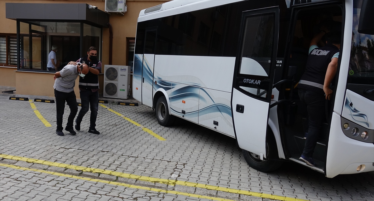 Konya'da suç örgütüne yönelik operasyonda 13 şüpheliden 3'ü tutuklandı