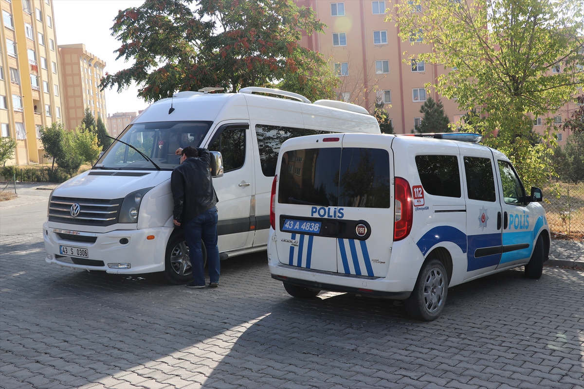 Kütahya'da karantina kararını ihlal eden öğrenci servisi şoförü hakkında işlem yapıldı