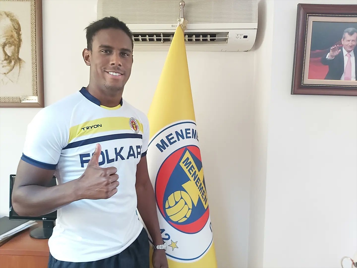 Menemenspor, Mario Balotelli'nin kardeşi Enock Barwuah'ı transfer etti
