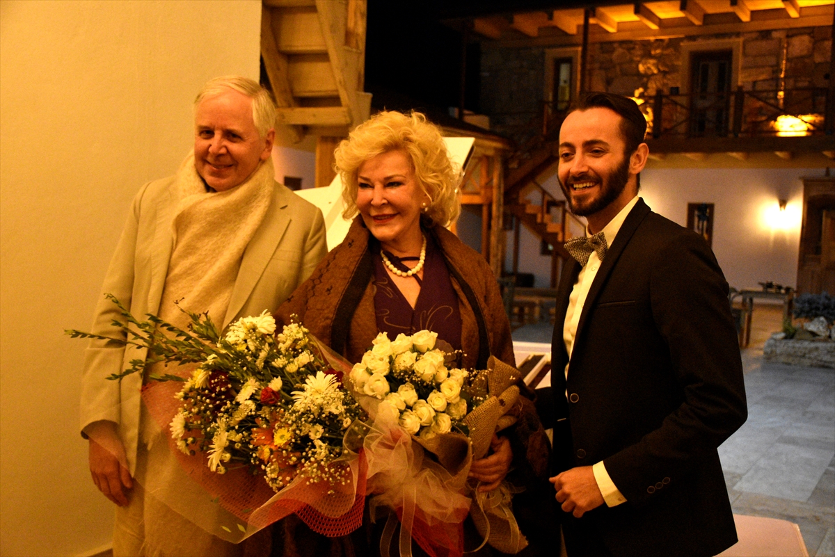 Piyanist Gülsin Onay, Bayburt'ta konser verdi