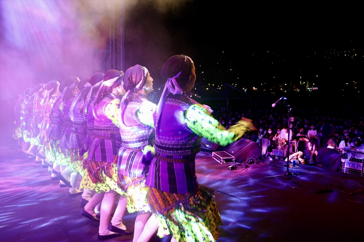 “Trabzon Genç Fest” etkinlikleri Resul Dindar konseriyle başladı