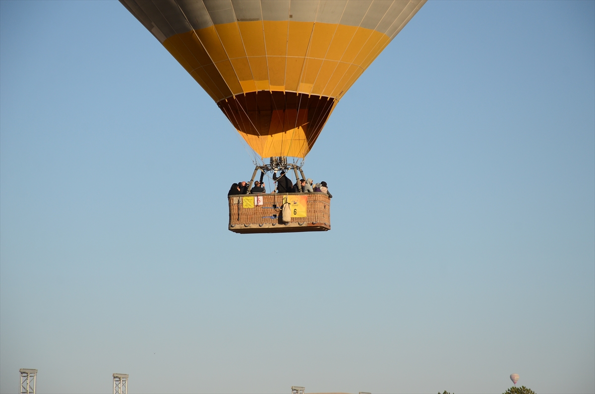 Ürgüp Bağ Bozumu ve Balon Festivali balon uçuşlarıyla devam etti