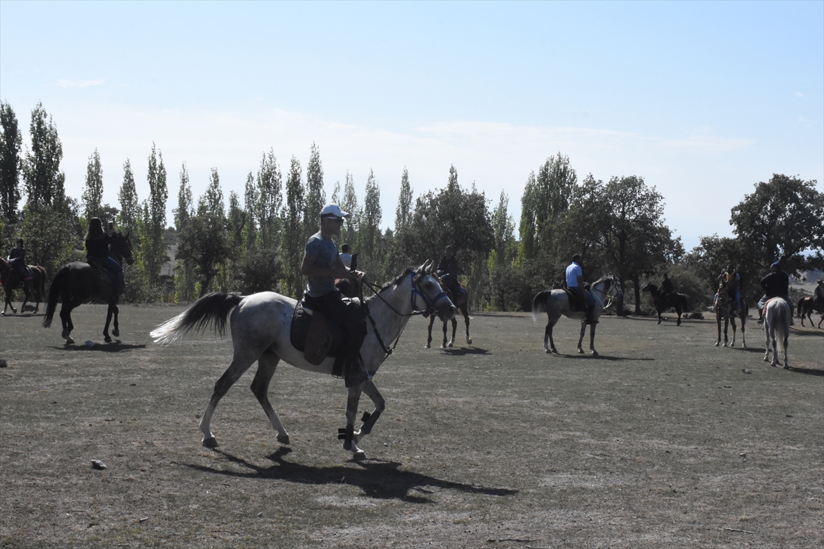 Afyonkarahisar'da Frigya'nın tanıtılması amacıyla atlı safari yapıldı