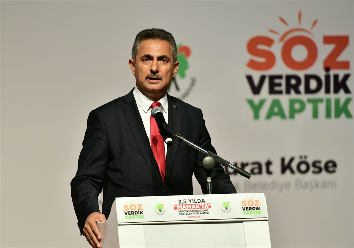 AK Parti'li Şahin, Mamak'ta hayata geçirilen projelerin tanıtımında konuştu: