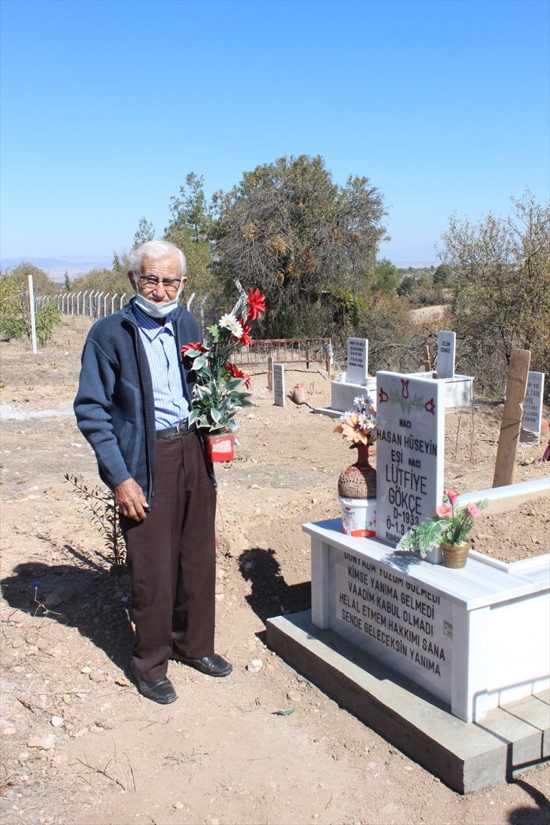 Denizlili hayırsever, vefat eden eşinin ambulans bağışı arzusunu yerine getirdi
