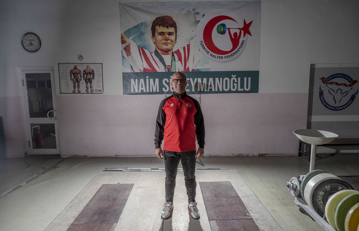 Görme engelli milli haltercilerin “paralimpik” bekleyişi