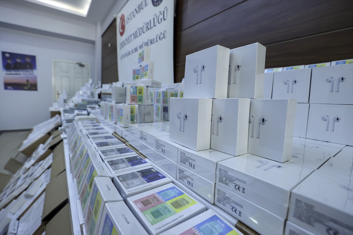İstanbul'da kaçak elektronik eşya operasyonunda 1 kişi gözaltına alındı